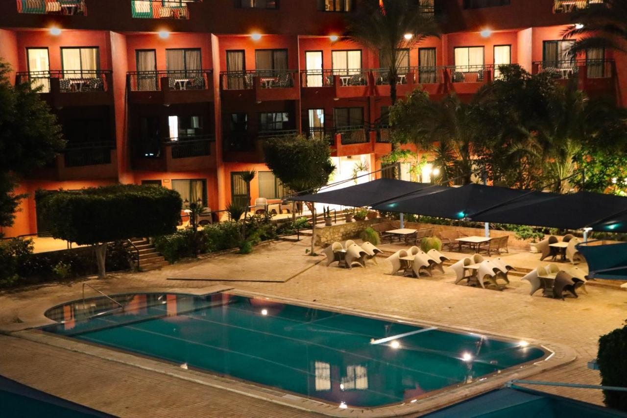 Adham Compound Hotel Кинг Мариут Екстериор снимка
