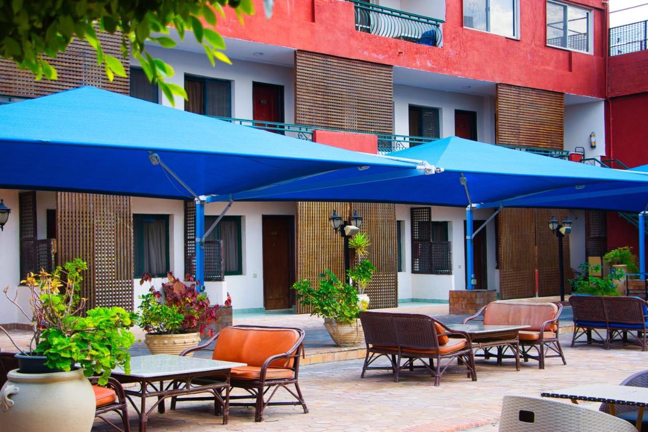 Adham Compound Hotel Кинг Мариут Екстериор снимка