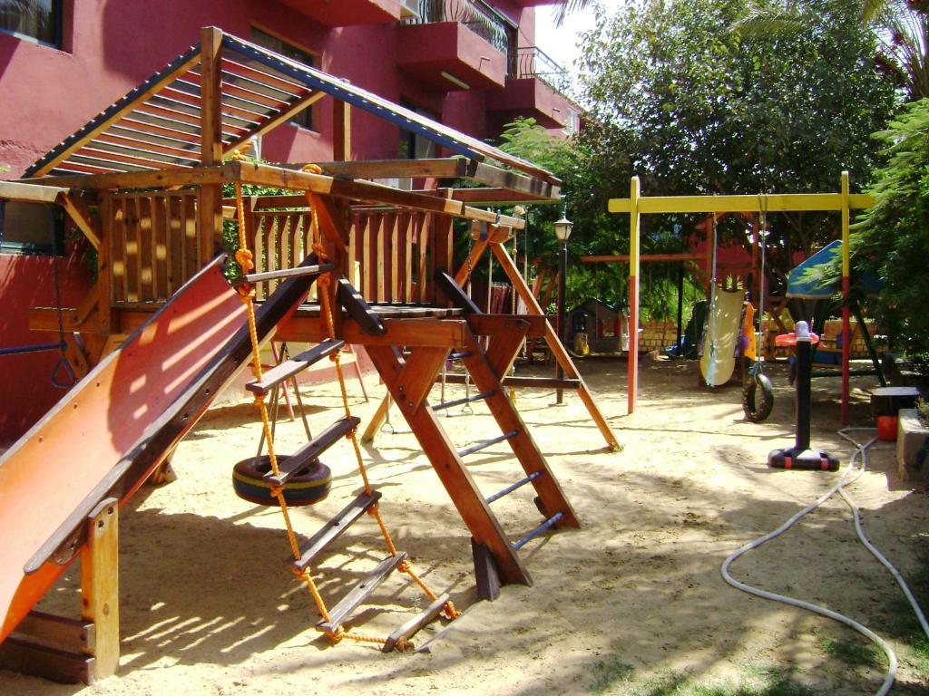 Adham Compound Hotel Кинг Мариут Екстериор снимка