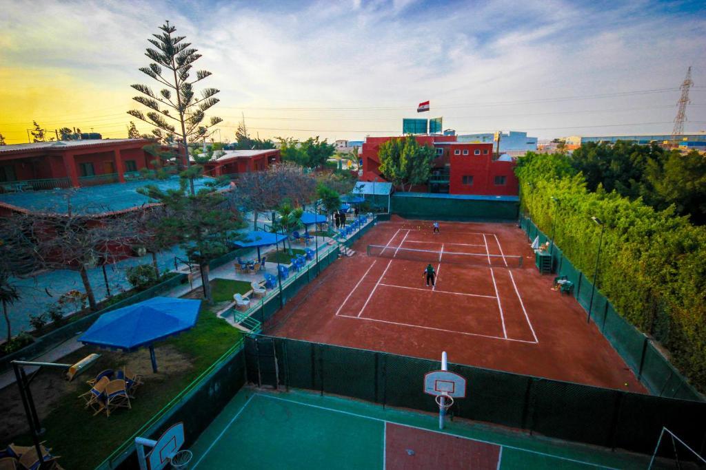 Adham Compound Hotel Кинг Мариут Екстериор снимка